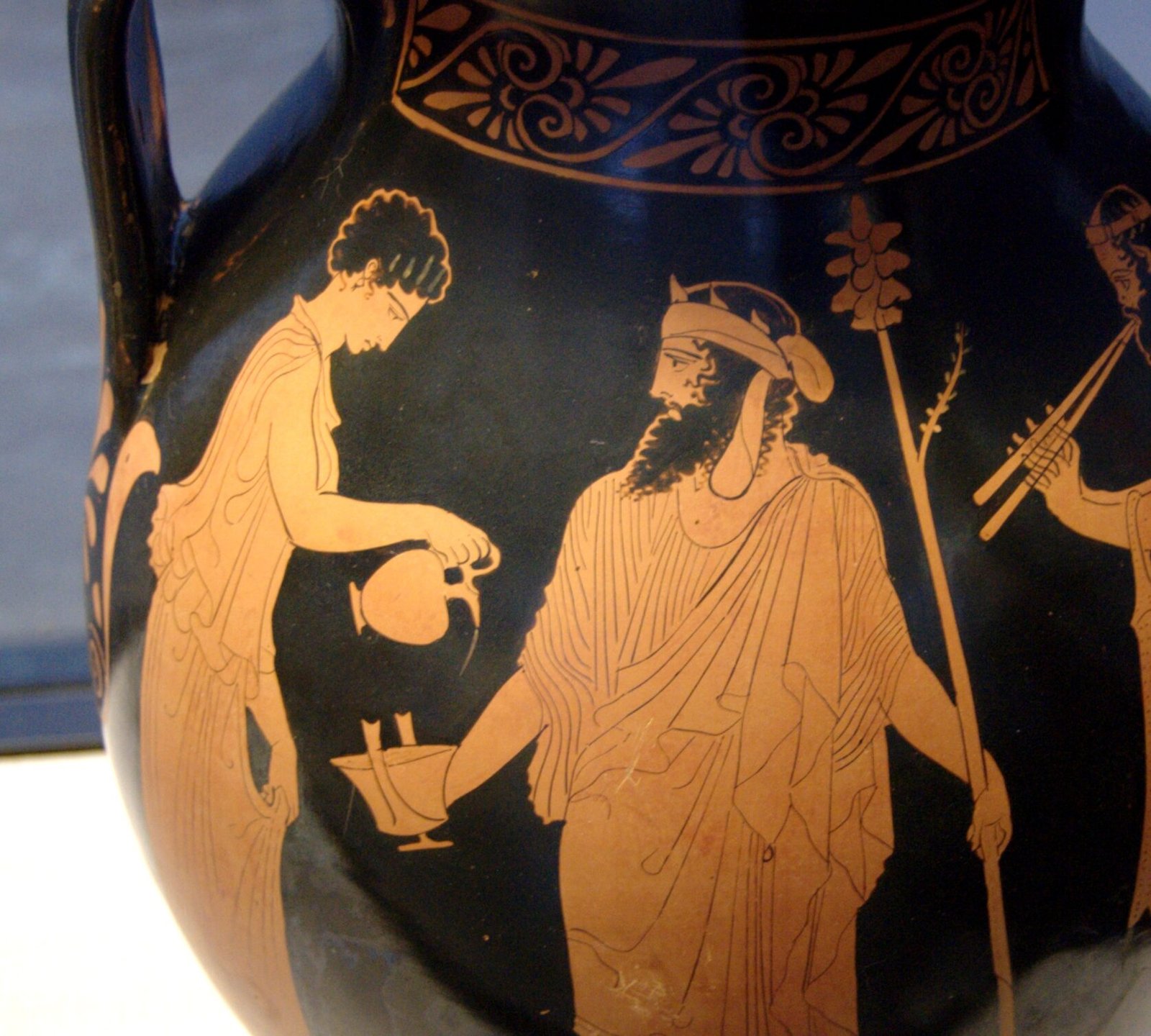 Libation Dionysos Staatliche Antikensammlungen 2359 edited